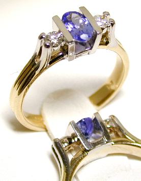 
Two-tone Tanzanite & Diamond 3 Stone Ring
